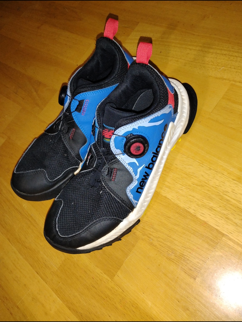 New Balance Black, Blue & Red Kids Dial Sneakers